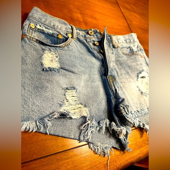 Umgee distressed jean denim shorts size 30 - Picture 6 of 9